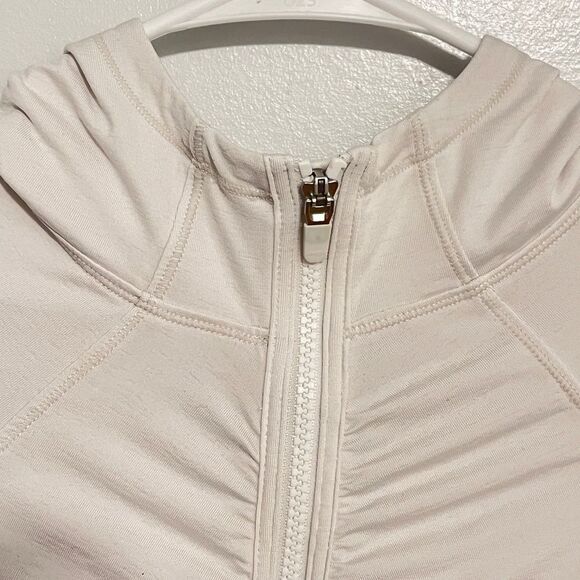 ATHLETA white full zip active jacket - Picture 4 of 10
